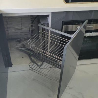 Hoàn thiện lắp đặt tủ bếp nhà anh hùng villa pacrk quận 9