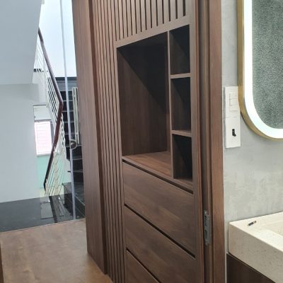 Hoàn thiện nội thất ván công nghiệp shop bán đồ và nội thất nhà ở Quận 1