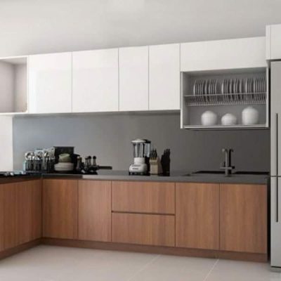 Tủ bếp laminate màu vân gỗ đỏ kết hợp màu trắng